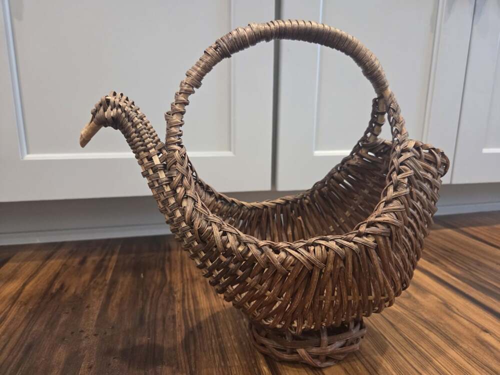 Vintage Woven Wicker Swan Bird Basket Rustic Cottagecore Farmhouse Decor